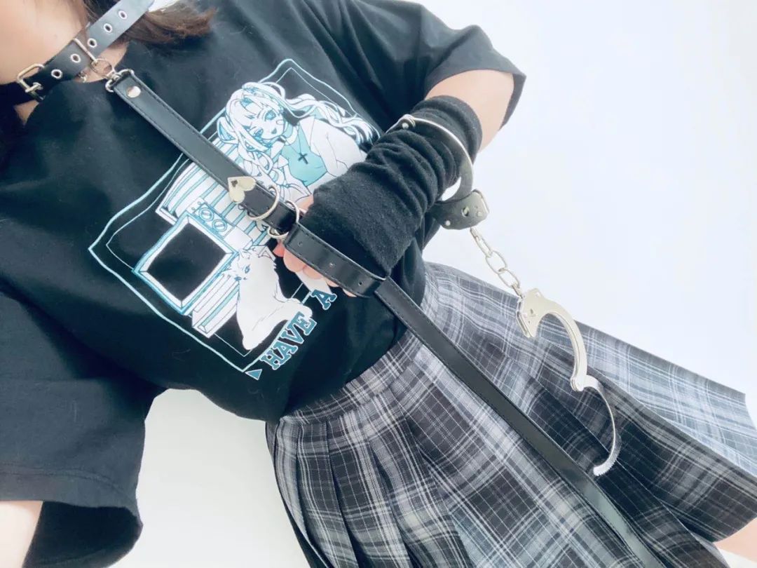 字母斯慕圈追求“受虐自由”的女权主义者 字母斯慕圈追求“受虐自由”的女权主义者