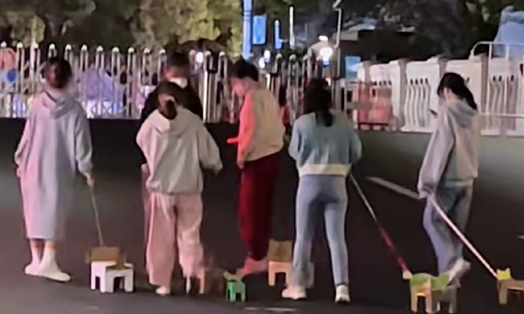 字母斯慕圈咱这圈子嘛~不疯魔,不整活( ̄︶ ̄) 字母斯慕圈咱这圈子嘛~不疯魔,不整活( ̄︶ ̄)
